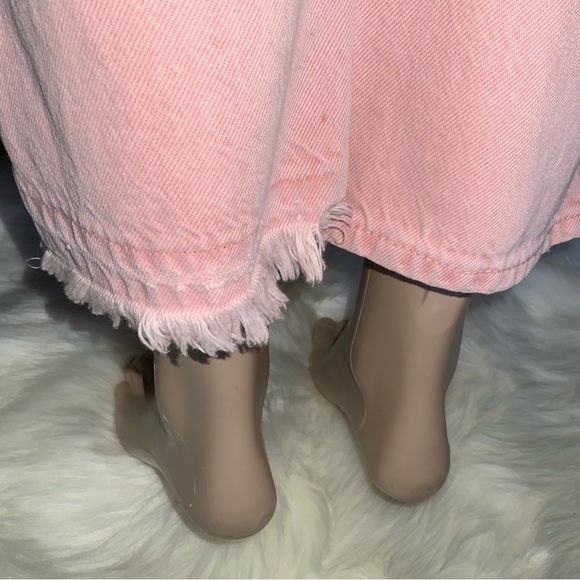 AO.LA by alice + olivia Jeans
28 Waist High Rise REDUCED PRICE - Picture 14 of 14